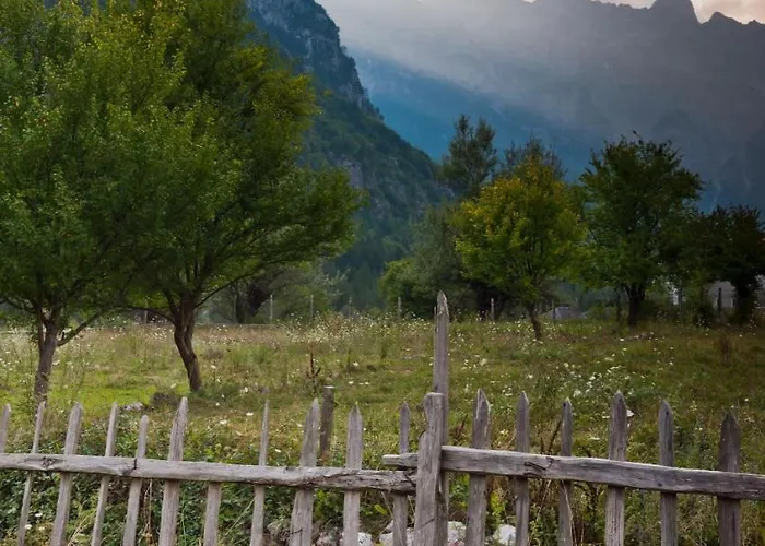 Ostello Pashko Theth